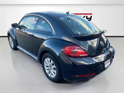 2019 Volkswagen Beetle 2.0T S