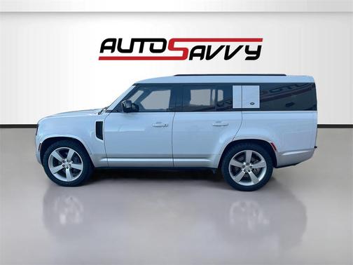 2023 Land Rover Defender 130 SE