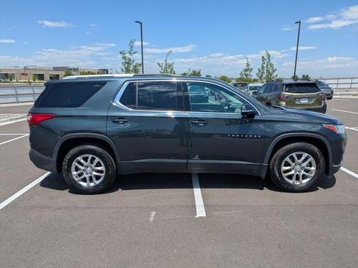 2018 Chevrolet Traverse LT Cloth