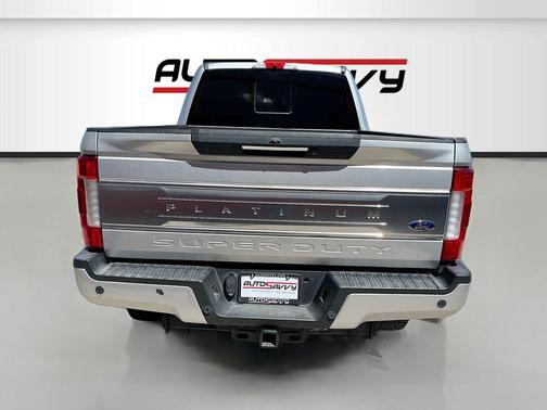 INGOT SILVER METALLIC 2019 Ford F-250 Platinum