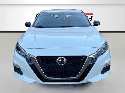 2021 Nissan Altima SR FWD