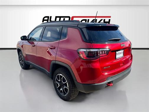 2025 Jeep Compass Trailhawk