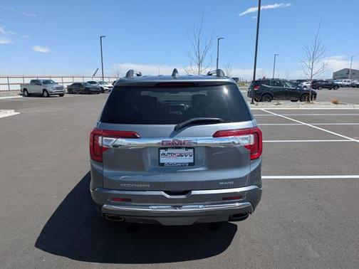 2022 GMC Acadia Denali