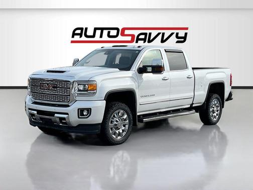 White Frost Tricoat 2018 GMC Sierra 2500 Denali