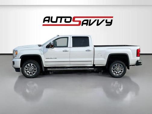 White Frost Tricoat 2018 GMC Sierra 2500 Denali