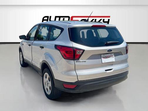 INGOT SILVER METALLIC 2019 Ford Escape S