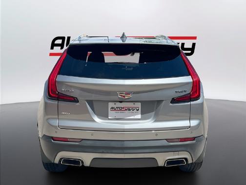 Argent Silver Metallic 2023 Cadillac XT4 Premium Luxury
