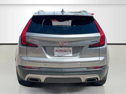 Argent Silver Metallic 2023 Cadillac XT4 Premium Luxury