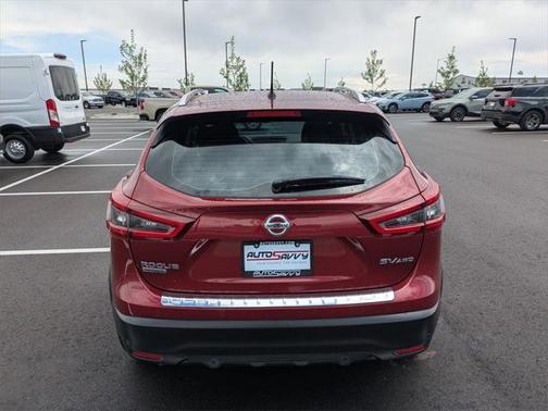 2022 Nissan Rogue Sport SV