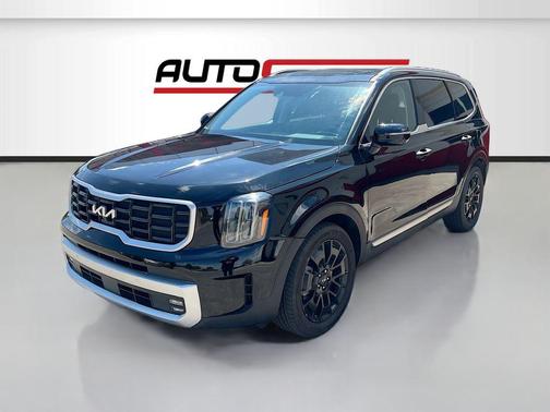 Ebony Black 2023 Kia Telluride SX