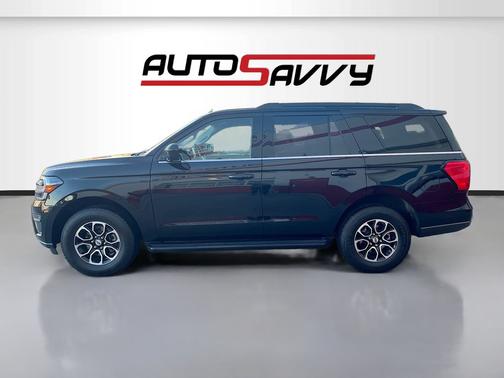 Black Metallic 2022 Ford Expedition XLT