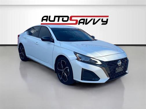 2023 Nissan Altima SR FWD