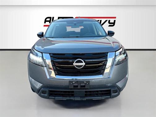 2024 Nissan Pathfinder S 4WD