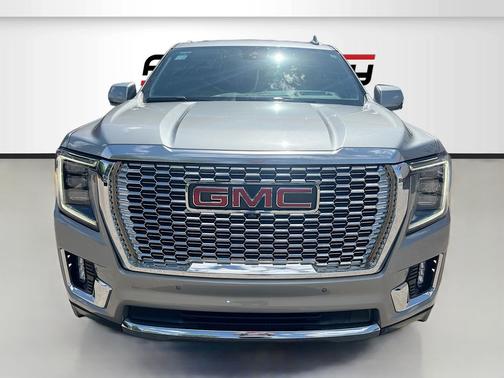 Sterling Metallic 2024 GMC Yukon XL Denali