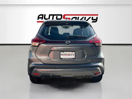 2022 Nissan Kicks SV