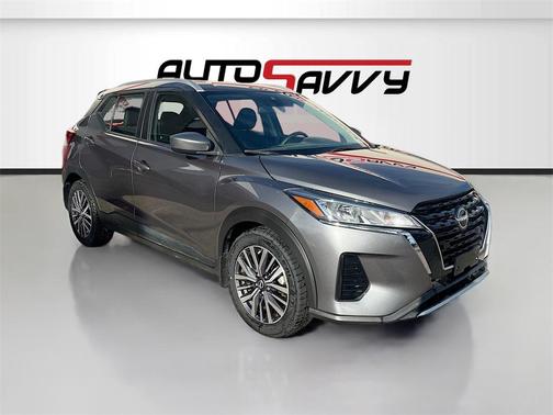 2022 Nissan Kicks SV