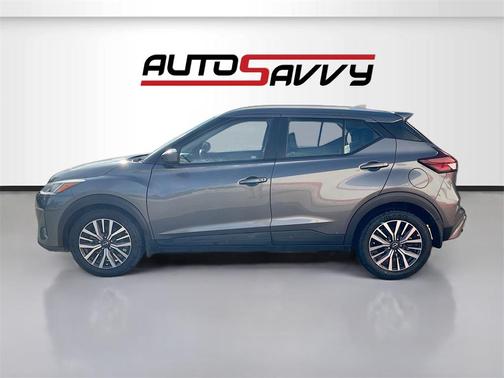 2022 Nissan Kicks SV