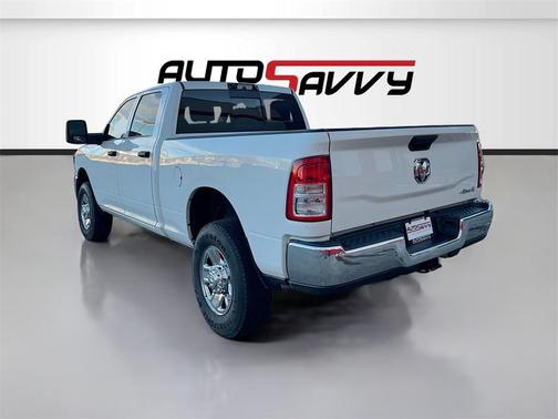 2024 RAM 2500 Tradesman Crew Cab 4x4 6'4' Box