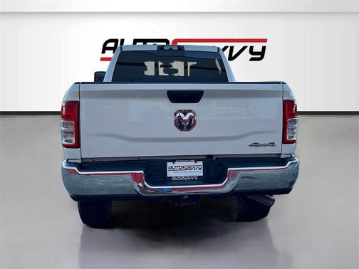 2024 RAM 2500 Tradesman Crew Cab 4x4 6'4' Box