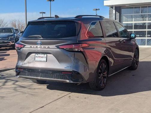 2021 Toyota Sienna XSE 7 Passenger