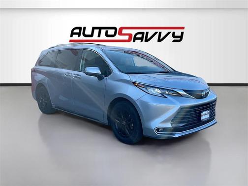 2023 Toyota Sienna Limited 7-Passenger