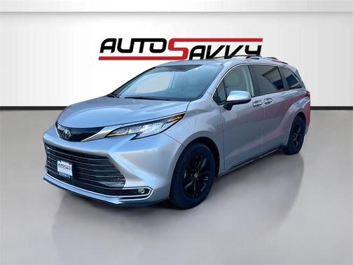 2023 Toyota Sienna Limited 7-Passenger