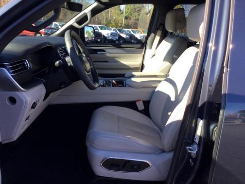 2025 Jeep Wagoneer L Series I 4x4