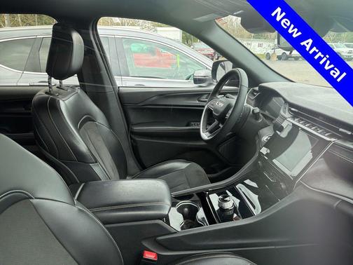Velvet Red Pearlcoat 2023 Jeep Grand Cherokee Altitude