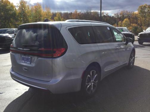 2026 Chrysler Pacifica L