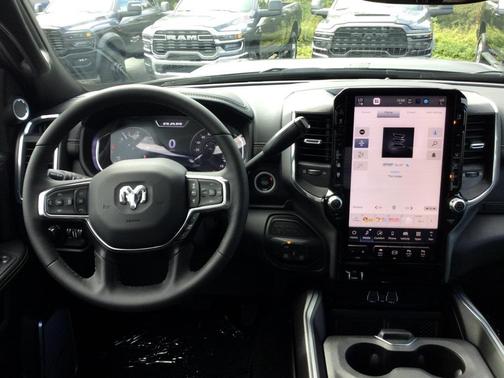 2025 RAM 2500 Laramie Crew Cab 4x4 6'4' Box