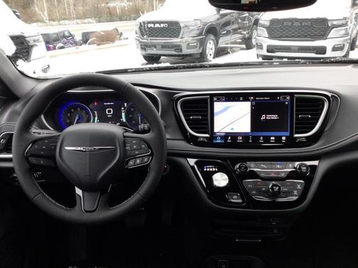 2026 Chrysler Pacifica L