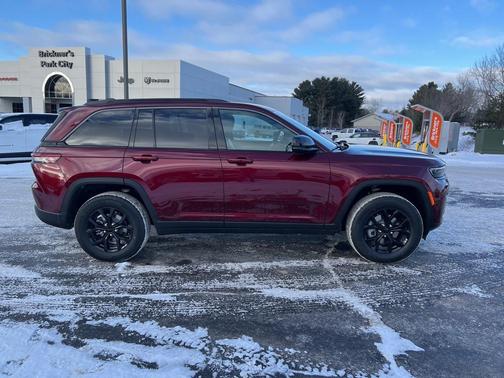 2026 Jeep Grand Cherokee Altitude