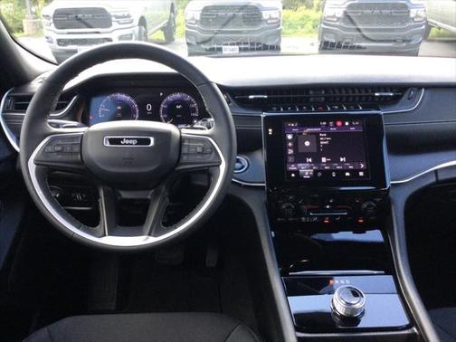 2024 Jeep Grand Cherokee L Laredo