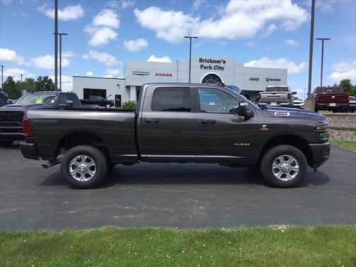 2025 RAM 2500 Big Horn Crew Cab 4x4 6'4' Box