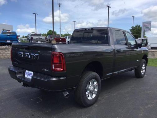 2025 RAM 2500 Big Horn Crew Cab 4x4 6'4' Box