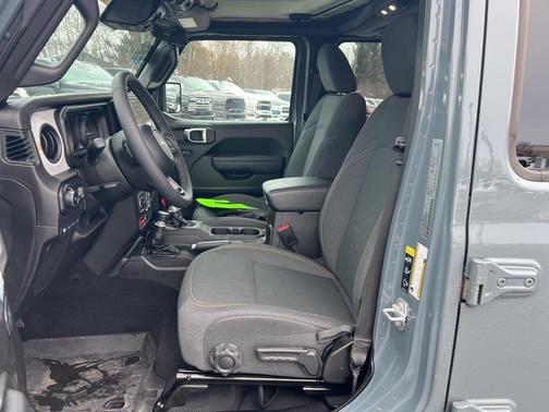 2025 Jeep Wrangler 4xe Willys