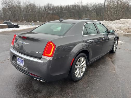 2018 Chrysler 300 Limited