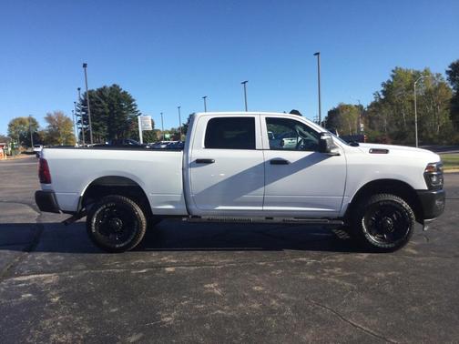 2025 RAM 2500 Tradesman Crew Cab 4x4 6'4' Box