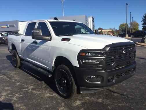 2025 RAM 2500 Tradesman Crew Cab 4x4 6'4' Box
