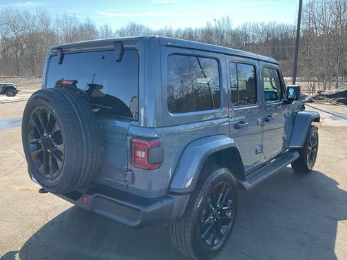 2025 Jeep Wrangler 4xe Sahara