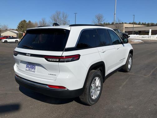 2026 Jeep Grand Cherokee Altitude