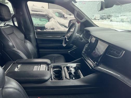 2022 Jeep Wagoneer Series II 4x4