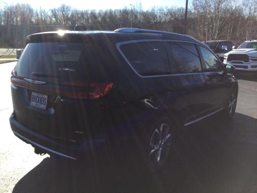 2025 Chrysler Pacifica L