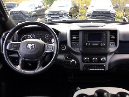 2024 RAM 2500 Tradesman Crew Cab 4x4 6'4' Box