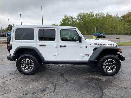 Bright White Clearcoat 2026 Jeep Wrangler Rubicon