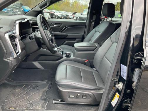 Onyx Black 2024 GMC Canyon Elevation