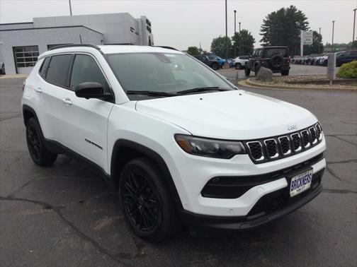 2024 Jeep Compass Latitude Lux