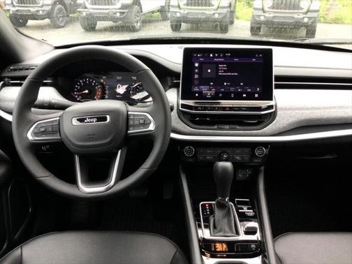 2024 Jeep Compass Latitude Lux