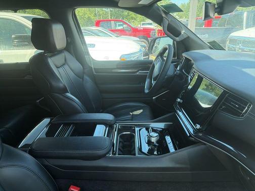 Bright White Clearcoat 2024 Jeep Wagoneer Series I 4x4