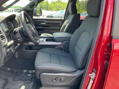 Molten Red Pearlcoat 2026 RAM 1500 Big Horn/Lone Star